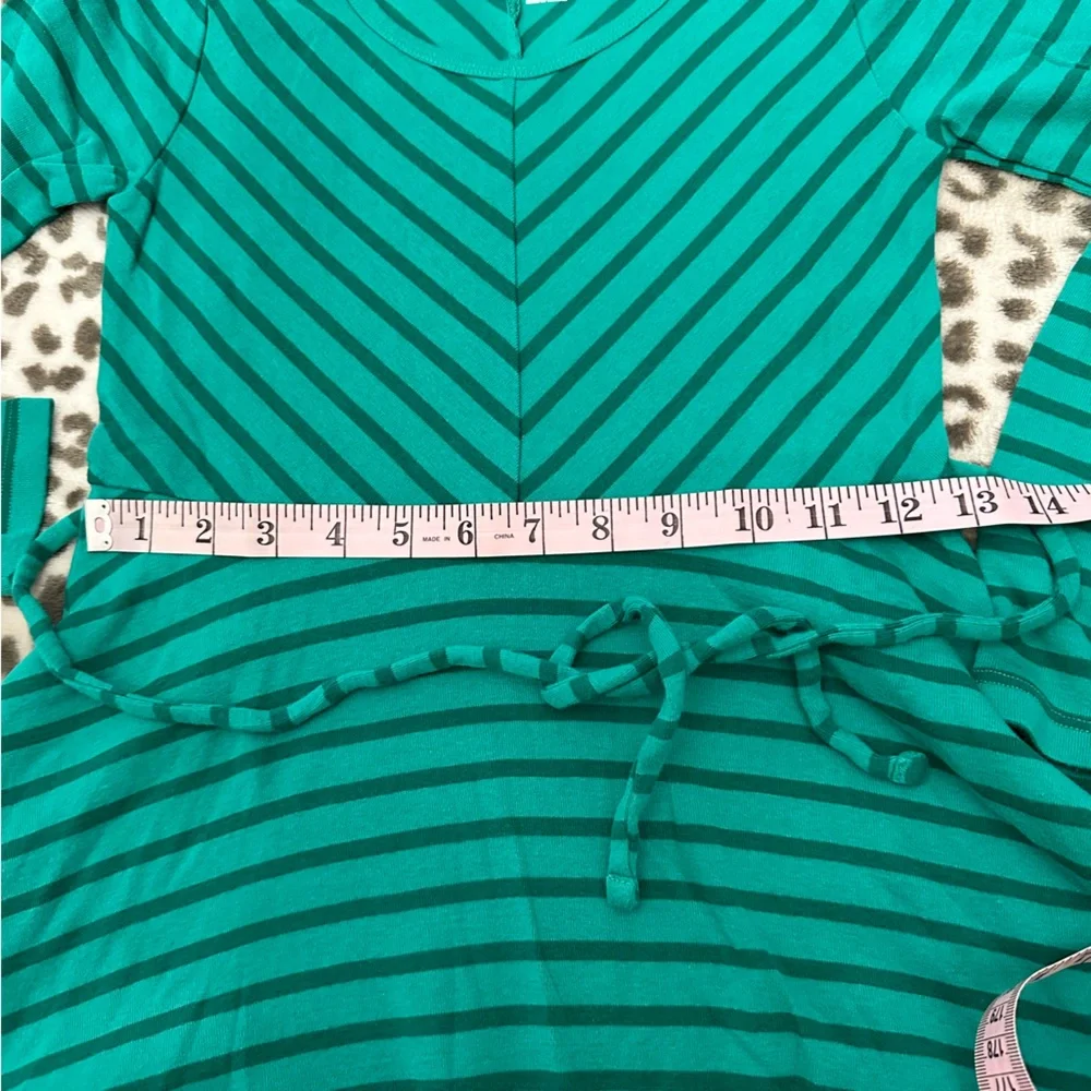 Old Navy Chevron Stripe Tie Waist Skater Dress in Green Size 8 Medium Girls